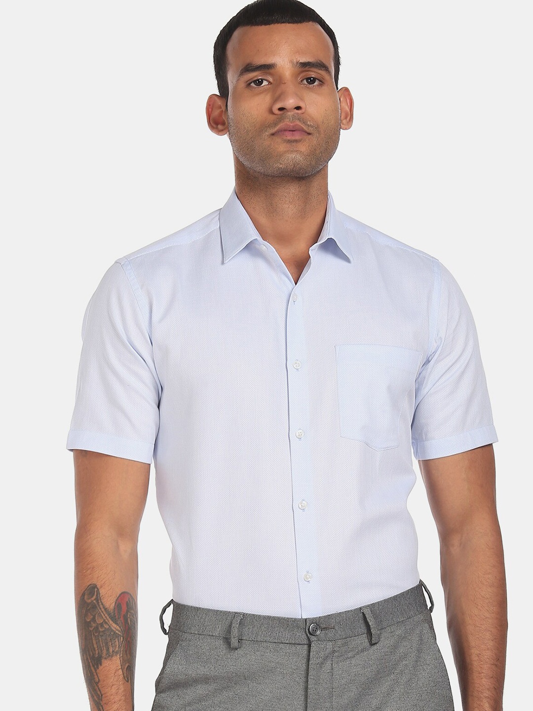 

Arrow Men Blue Solid Opaque Casual Shirt