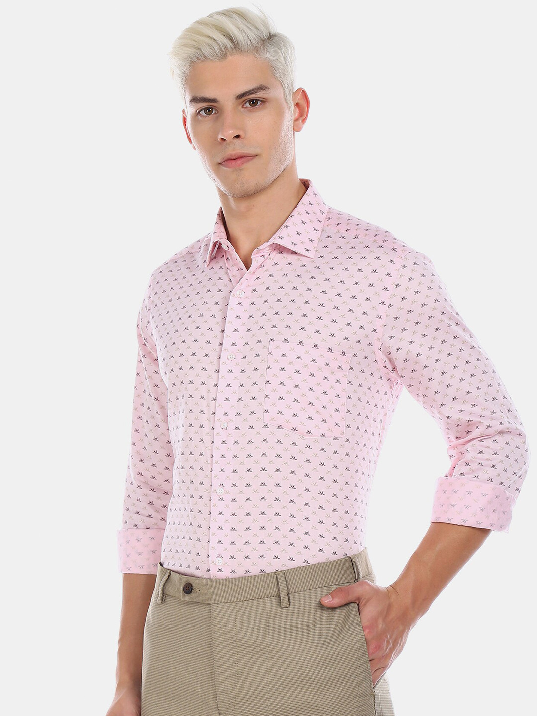 

Arrow Men Pink Floral Opaque Printed Casual Shirt
