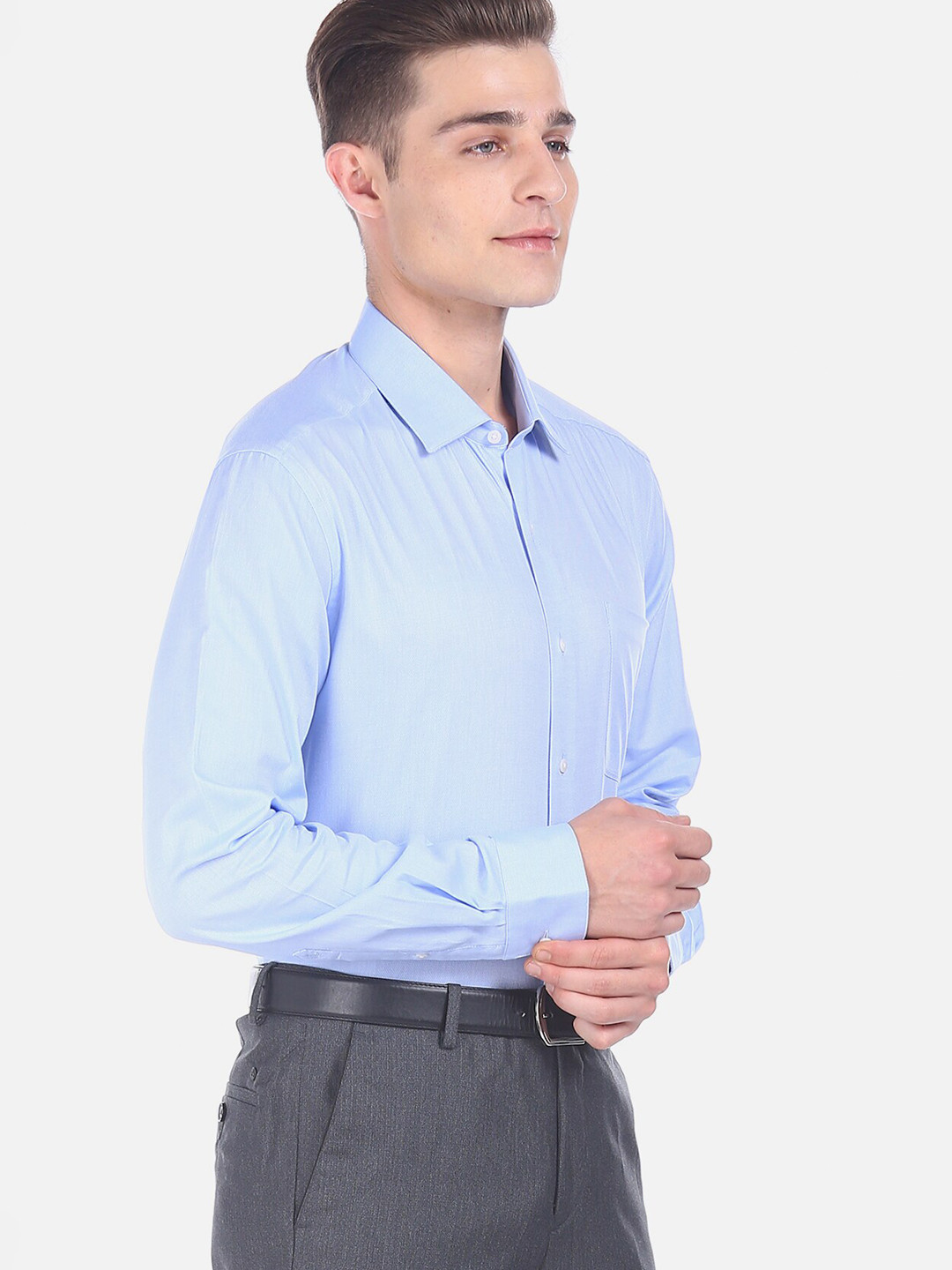 

Arrow Men Blue Slim Fit Opaque Casual Shirt