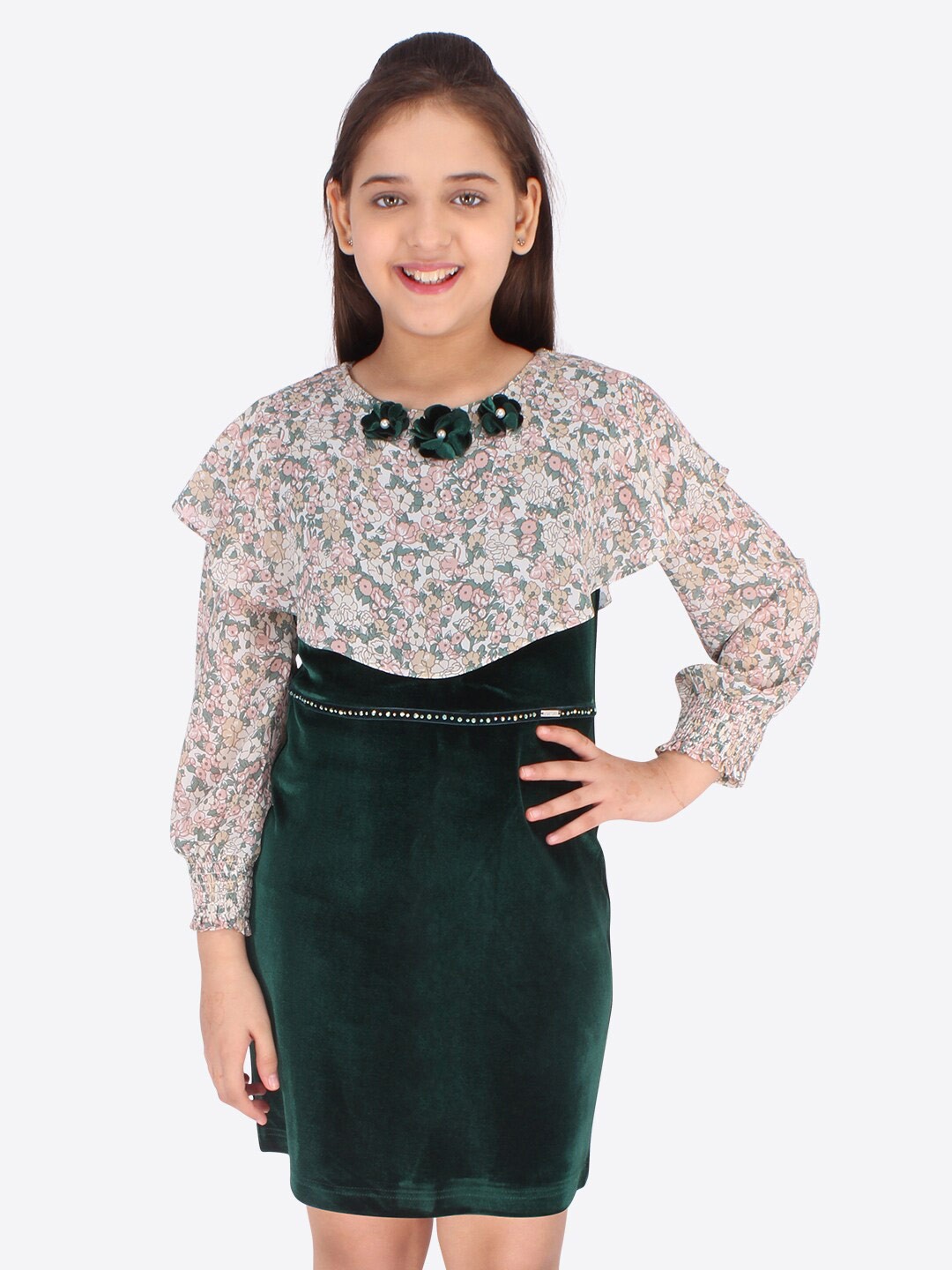 

CUTECUMBER Green Floral Applique Sheath Dress