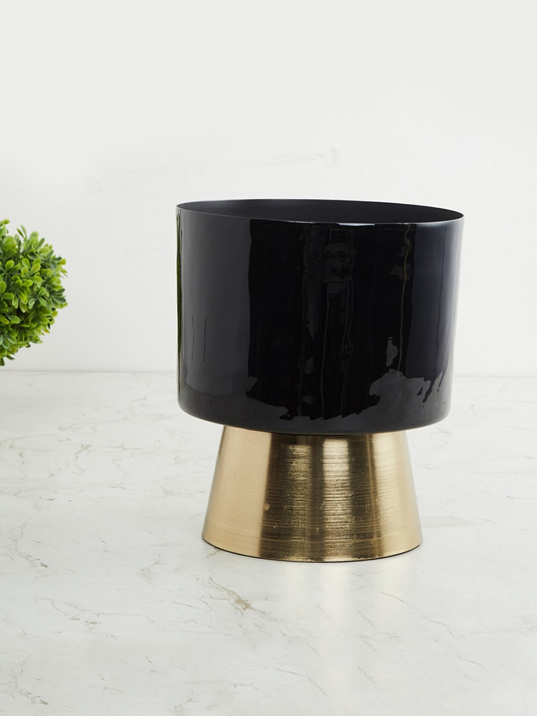 

Home Centre Assorted Metal Planter