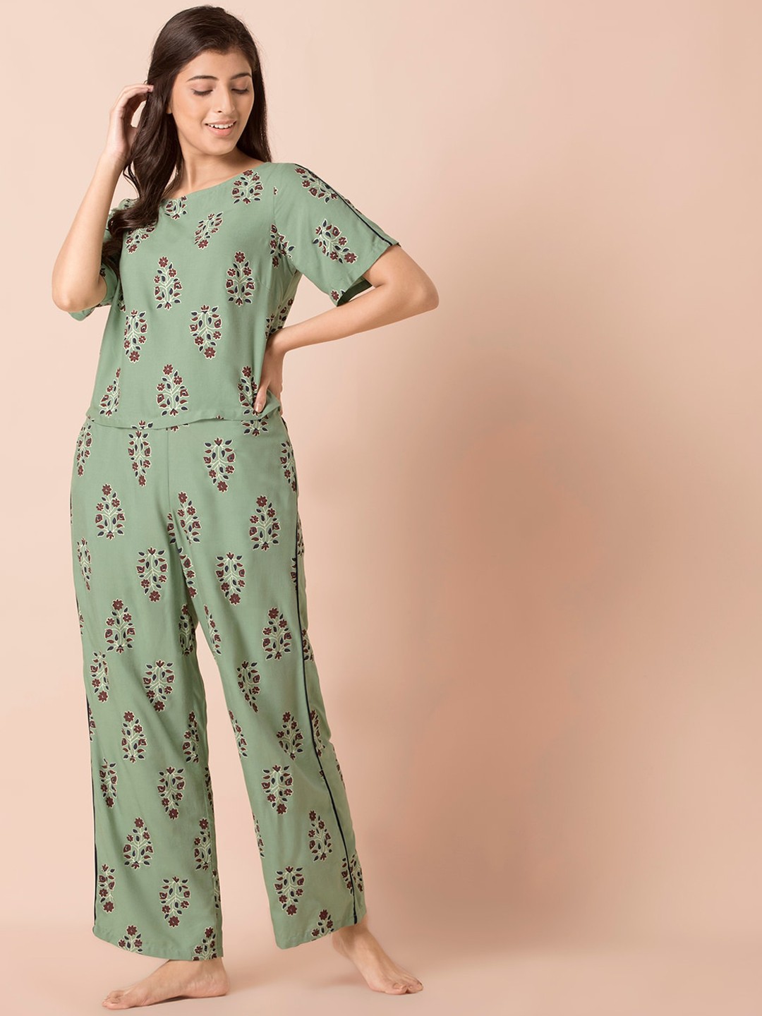 

INDYA Women Olive Green Printed Night suit