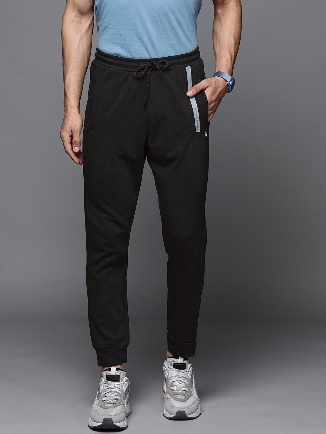 

Allen Solly Sport Men Black Solid Joggers