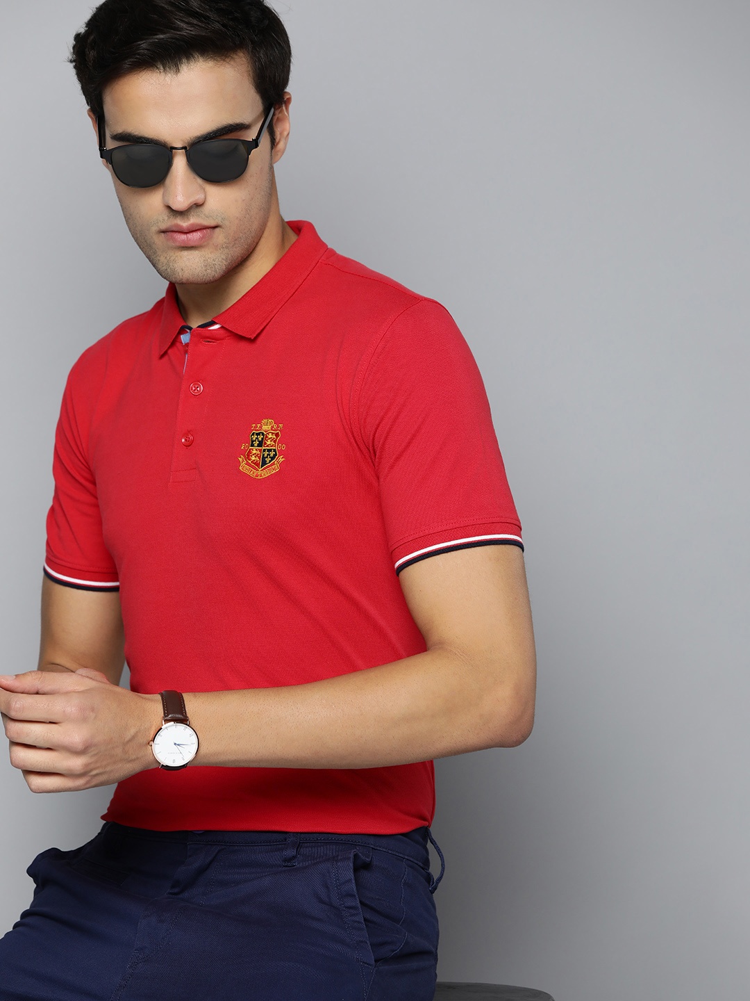 

Indian Terrain Men Polo Collar Applique T-shirt, Red