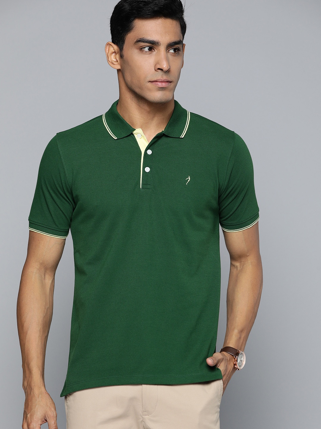 

Indian Terrain Men Green Solid Polo Collar T-shirt