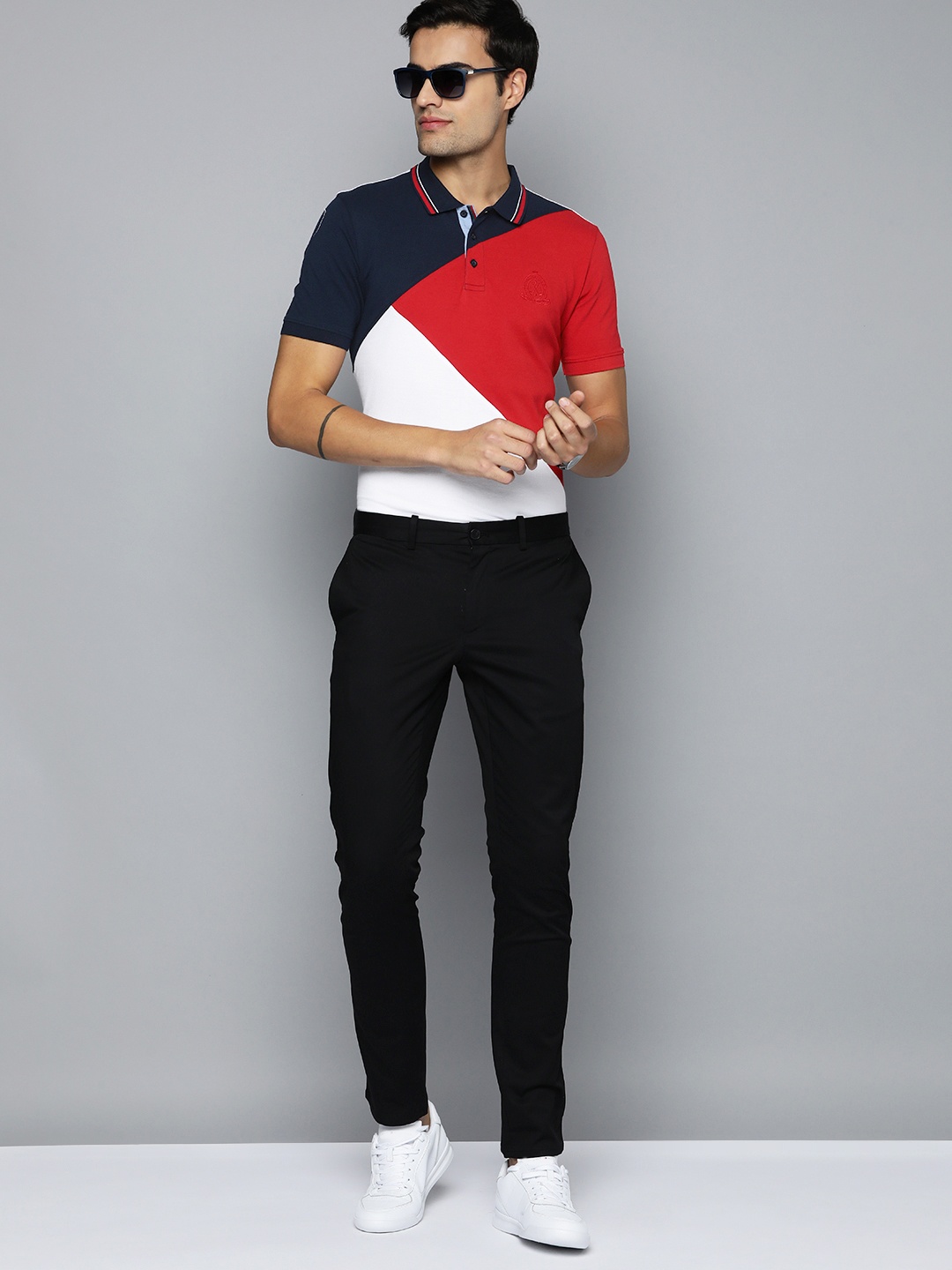 

Indian Terrain Pure Cotton Colourblocked T-shirt, Navy blue