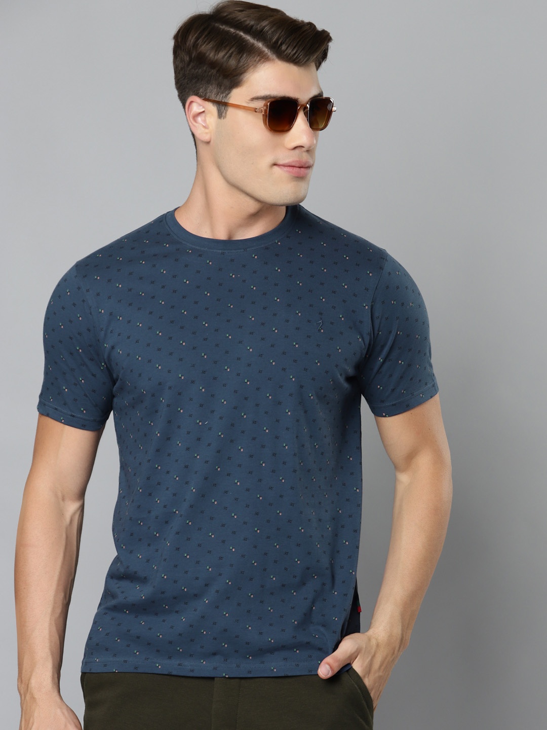 

Indian Terrain Men Navy Blue Printed Pure Cotton T-shirt