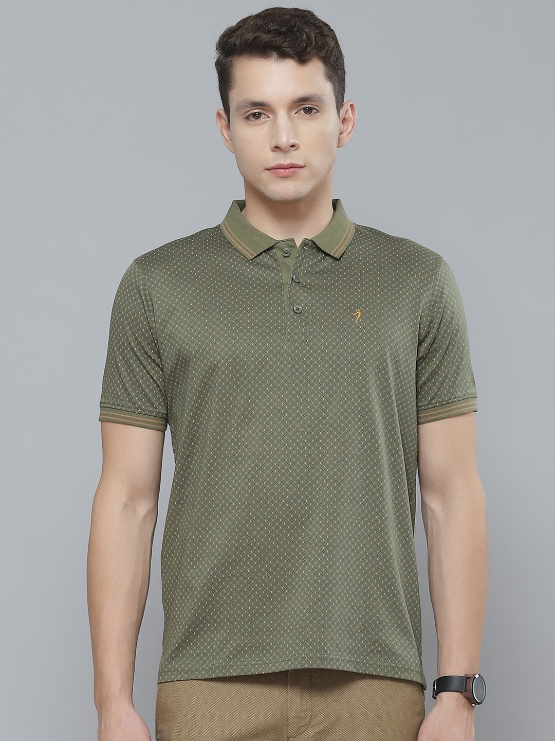 

Indian Terrain Men Olive Green & Yellow Printed Polo Collar Pure Cotton T-shirt