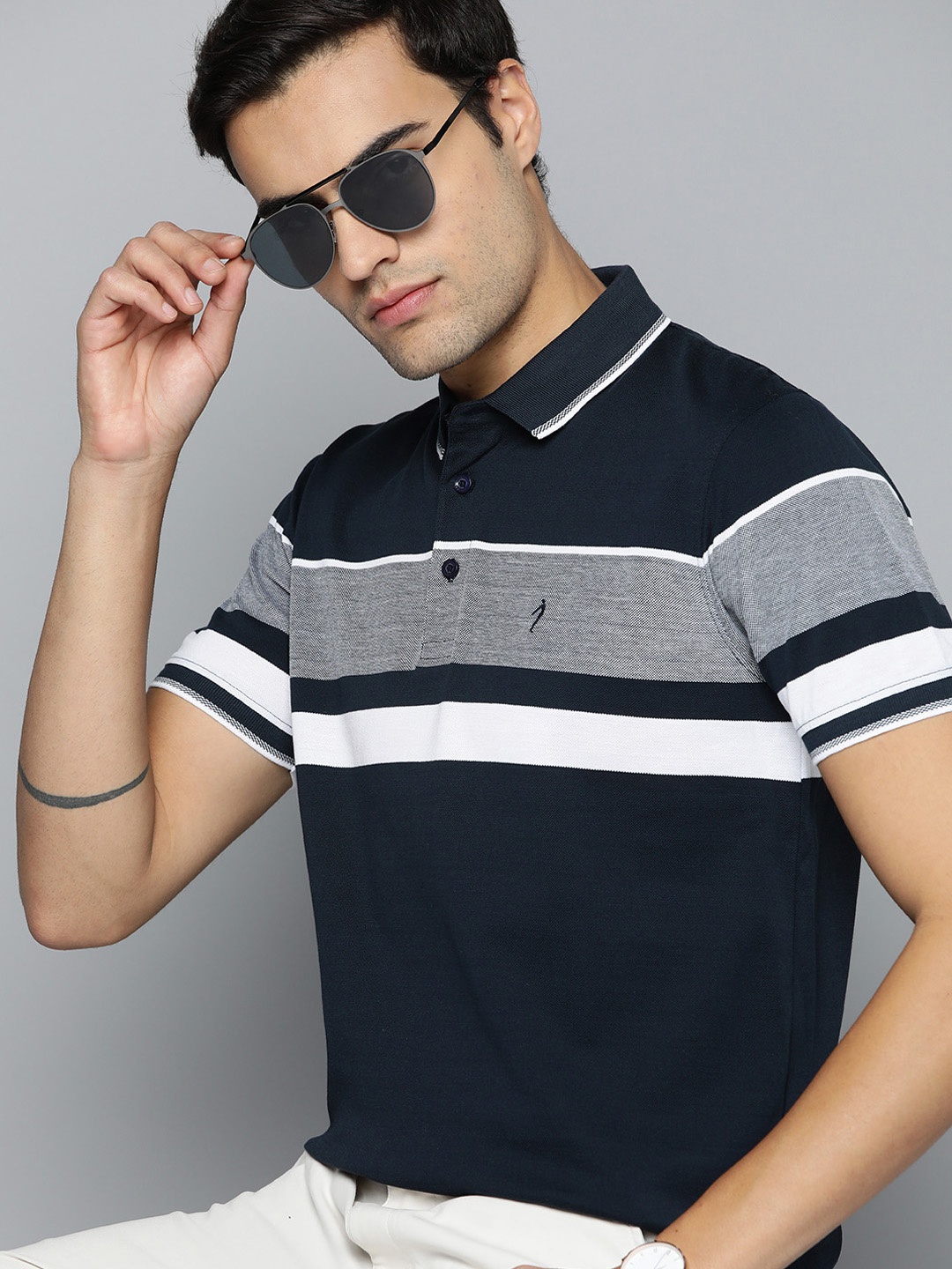 

Indian Terrain Pure Cotton Striped T-shirt, Navy blue