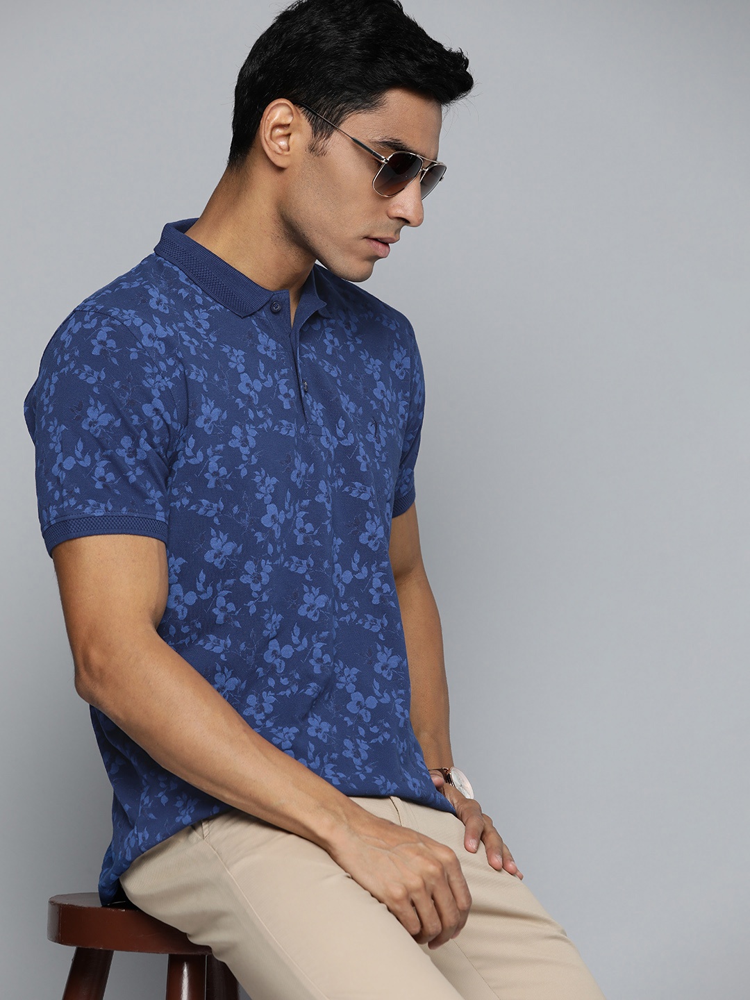 

Indian Terrain Men Navy Blue Floral Printed Polo Collar Pure Cotton T-shirt