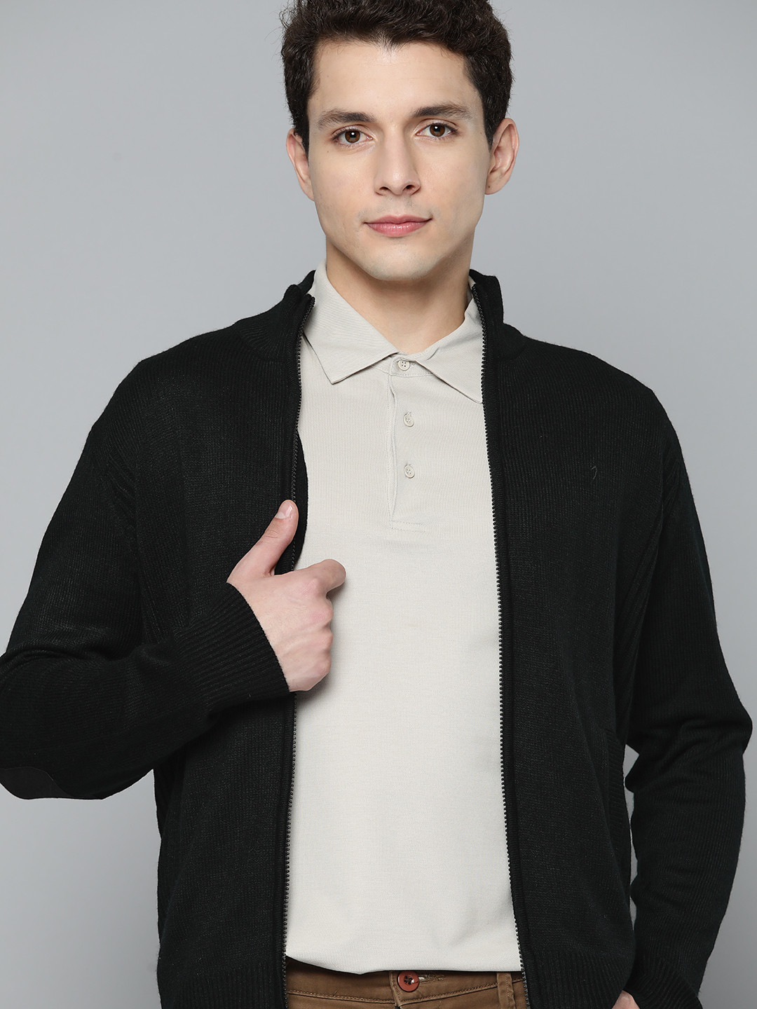 

Indian Terrain Men Black Solid Cardigan
