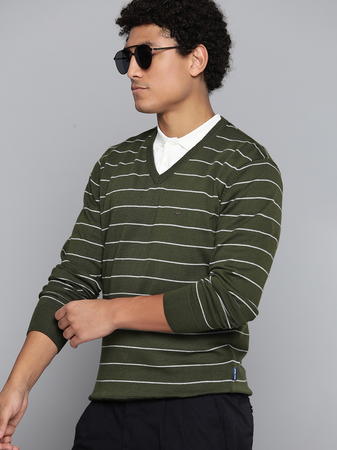 

Indian Terrain Men Olive Green & White Striped Pure Cotton V-Neck Pullover