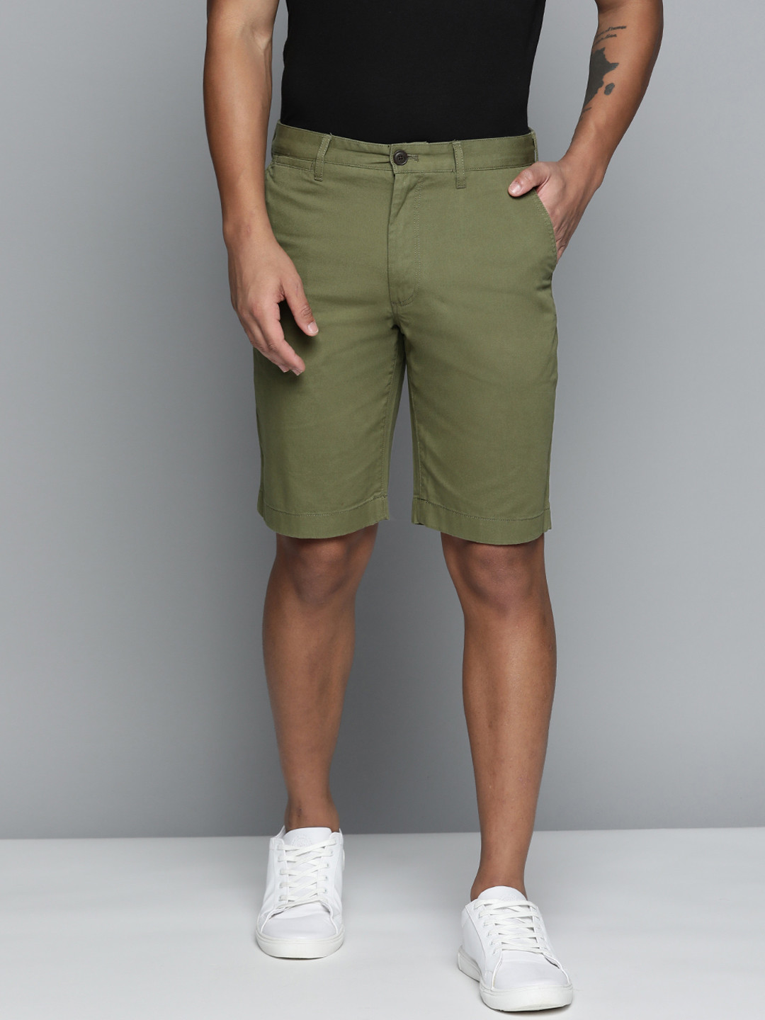 

Indian Terrain Men Olive Green Regular Fit Chino Shorts
