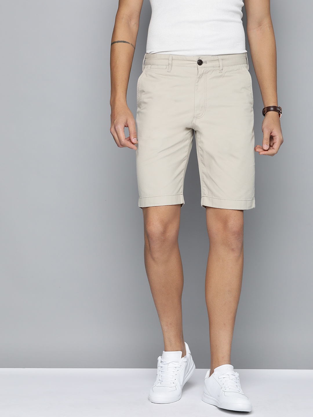 

Indian Terrain Men Pure Cotton Regular Woven Shorts, Beige