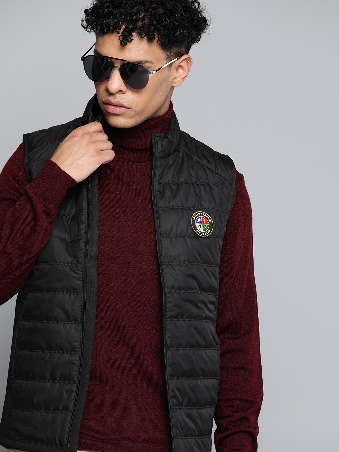 

Indian Terrain Men Black Solid Padded Jacket