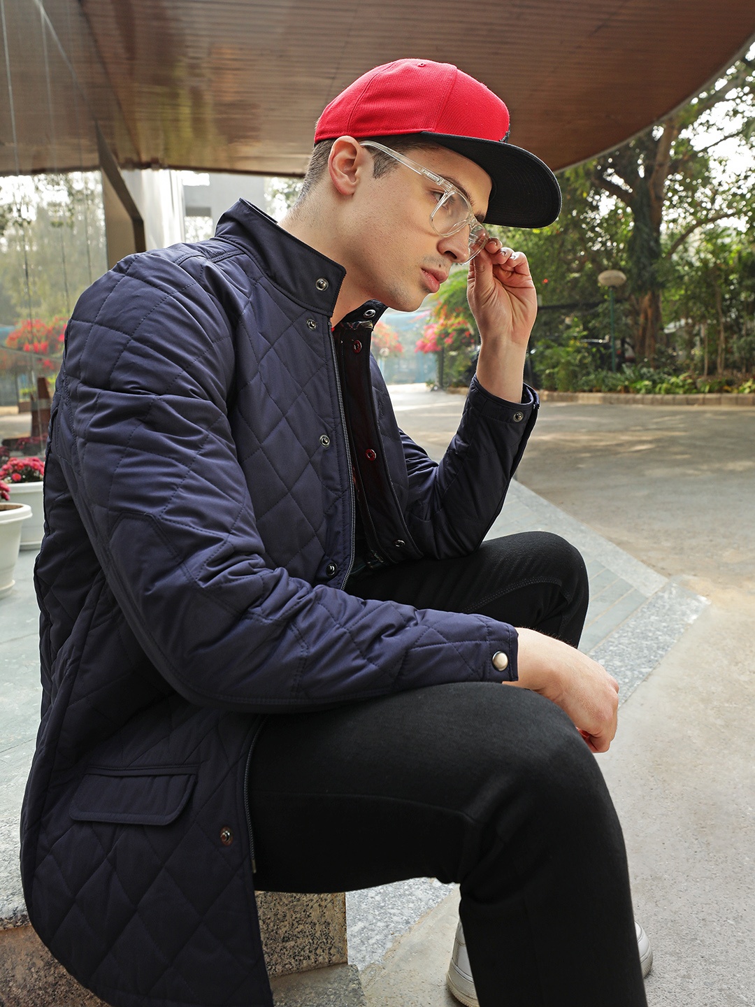 

Indian Terrain Navy Blue Solid Quilted Jacket
