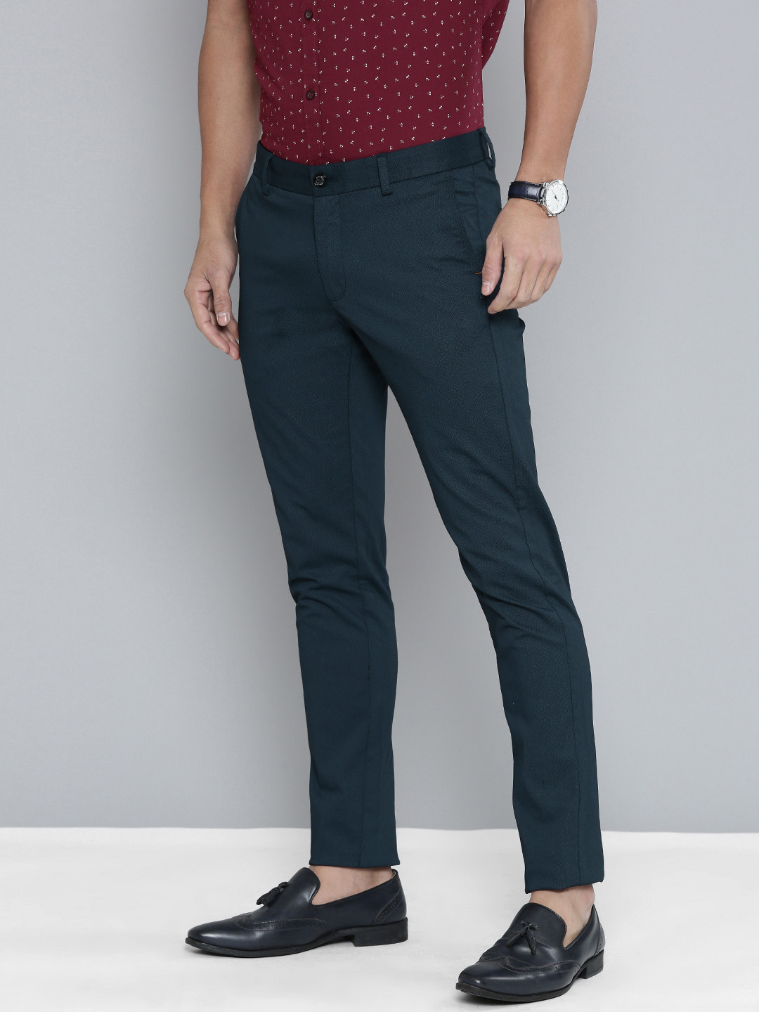 

Indian Terrain Men Slim Fit Solid Smart Casual Trousers, Navy blue