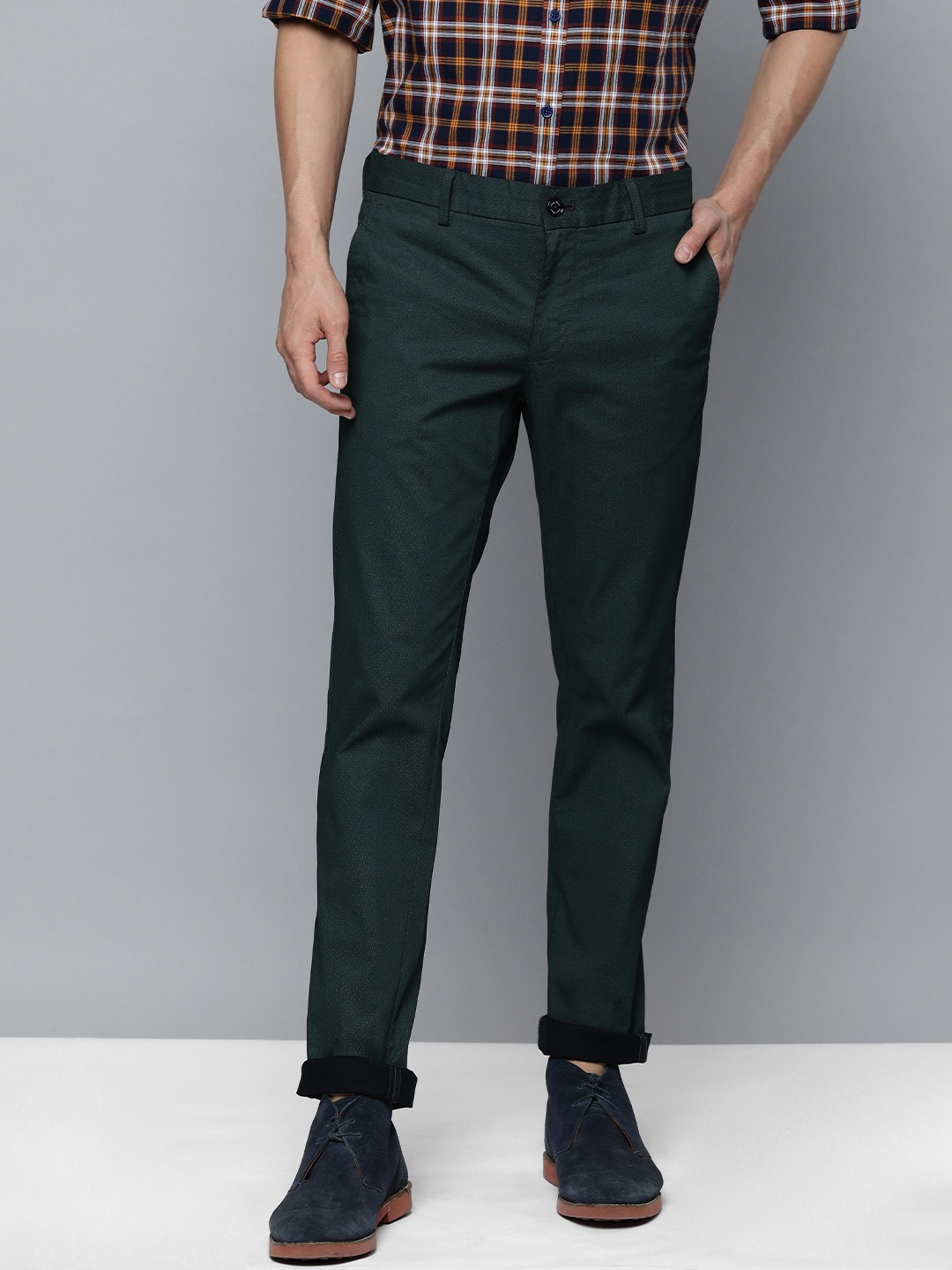

Indian Terrain Men Green Slim Fit Trousers