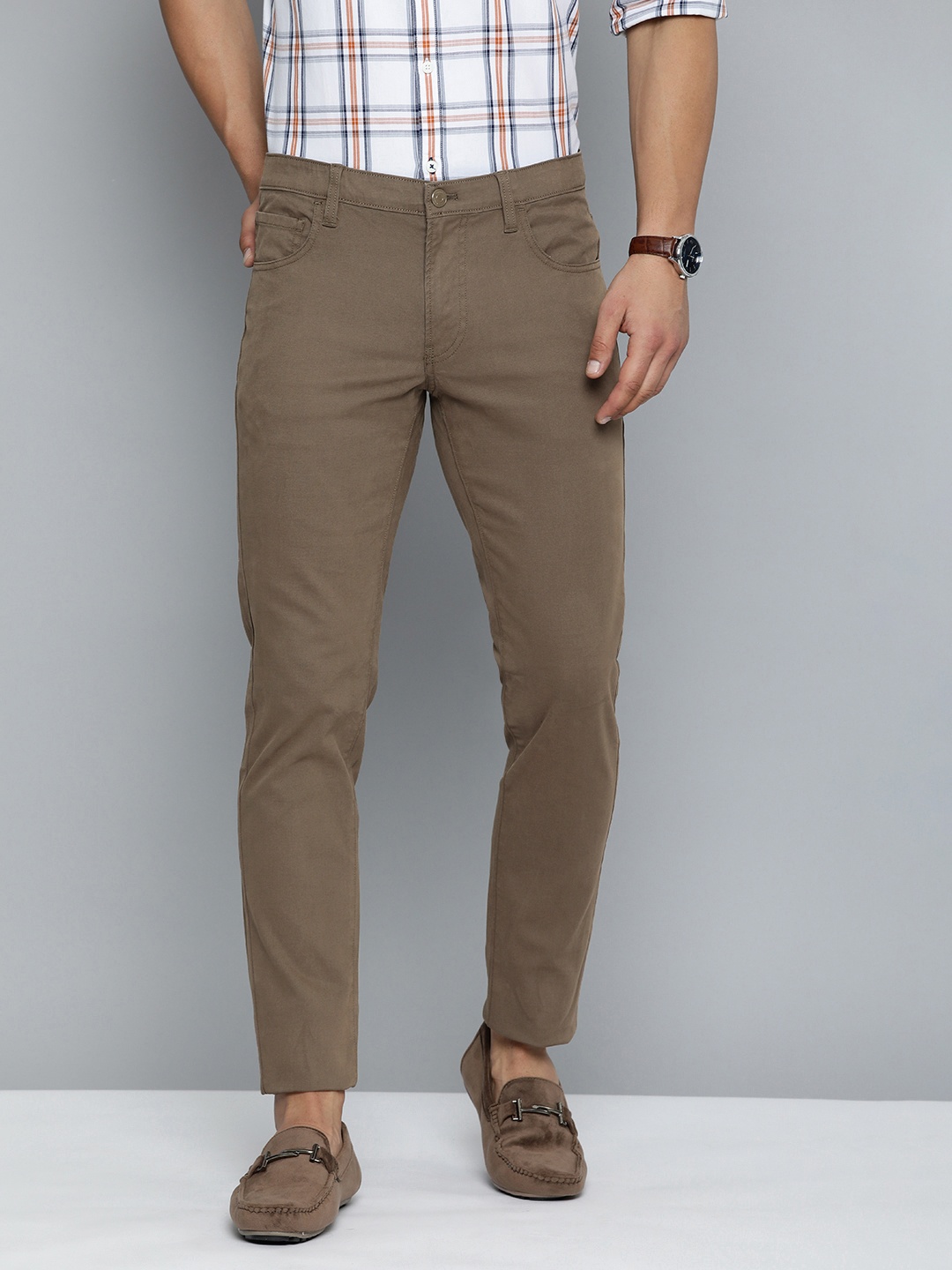 

Indian Terrain Men Brooklyn Slim Fit Mid Rise Regular Trousers, Brown