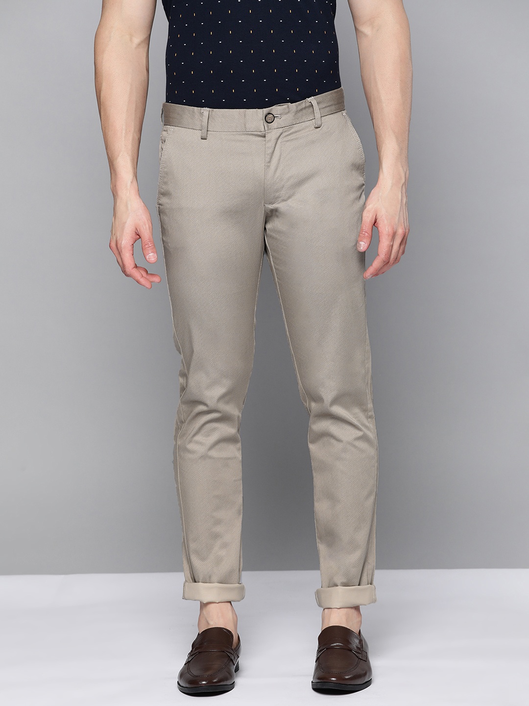 

Indian Terrain Men Taupe Slim Fit Chinos Trousers