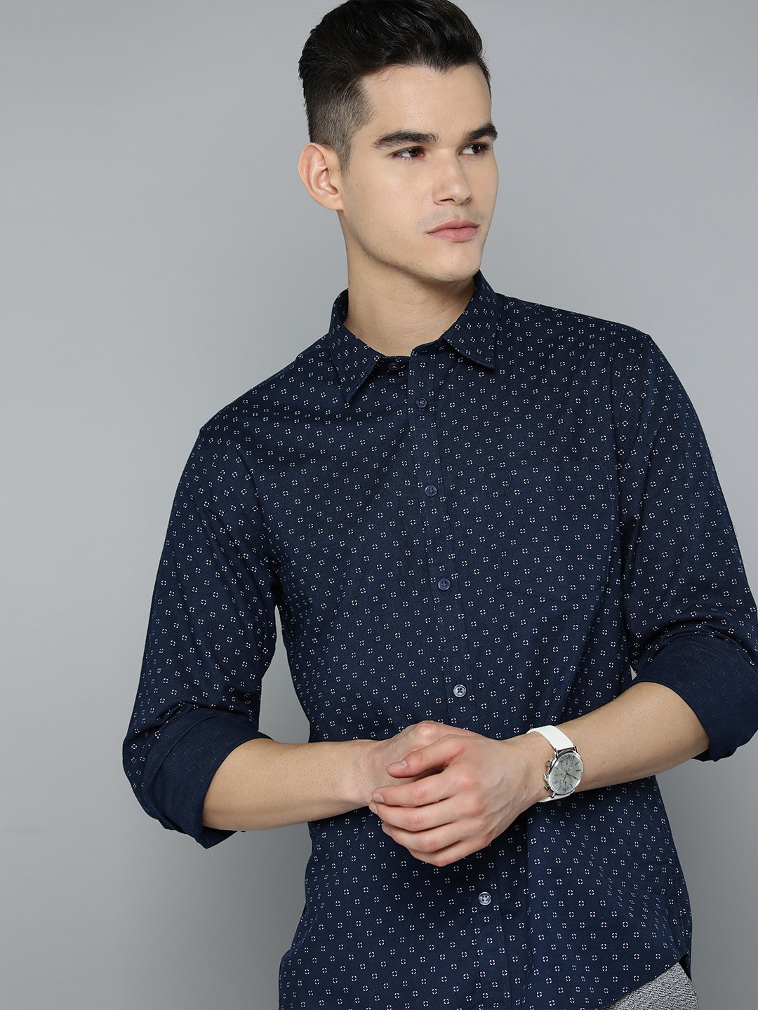 

Indian Terrain Pure Cotton Slim Fit Printed Casual Shirt, Navy blue