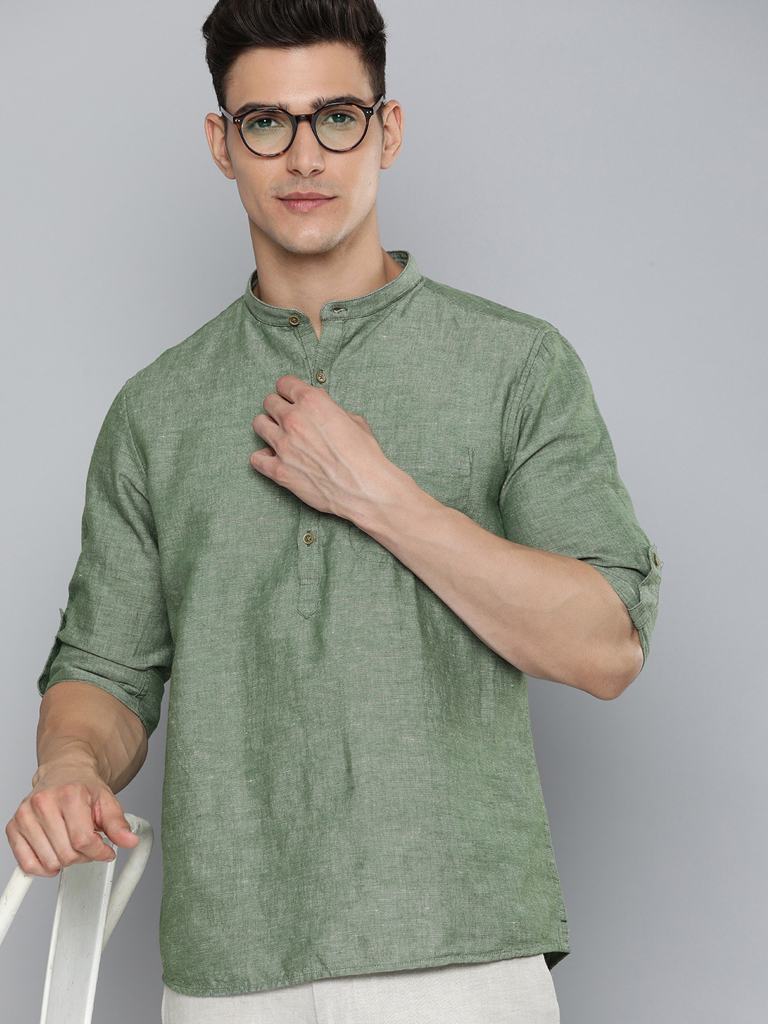 

Indian Terrain Men Cotton Linen Band Collar Roll-Up Sleeves Straight Kurta, Green
