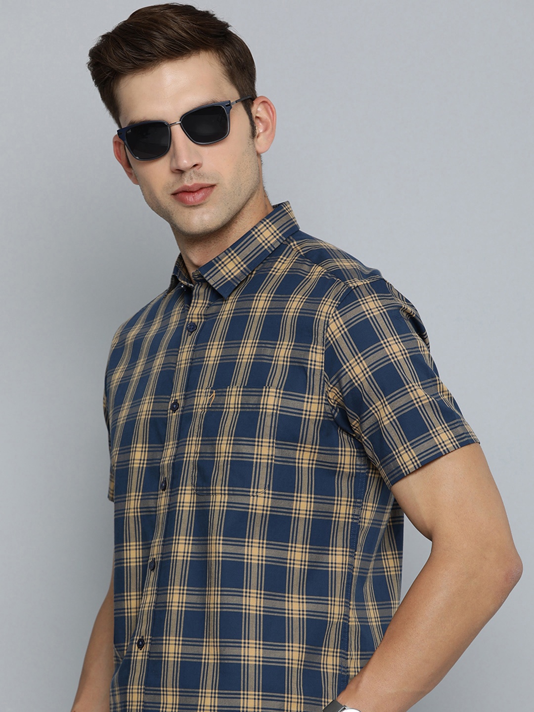 

Indian Terrain Men Pure Cotton Slim Fit Tartan Checks Opaque Semiformal Shirt, Navy blue