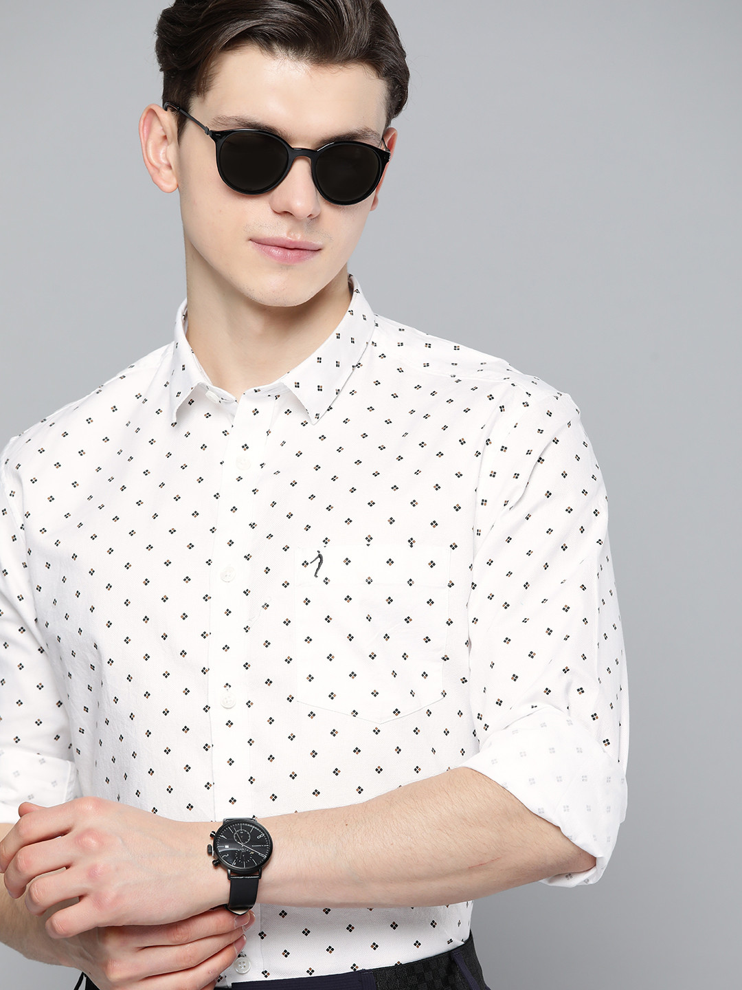 

Indian Terrain Men White & Navy Blue Cotton Slim Fit Micro Ditsy Printed Shirt