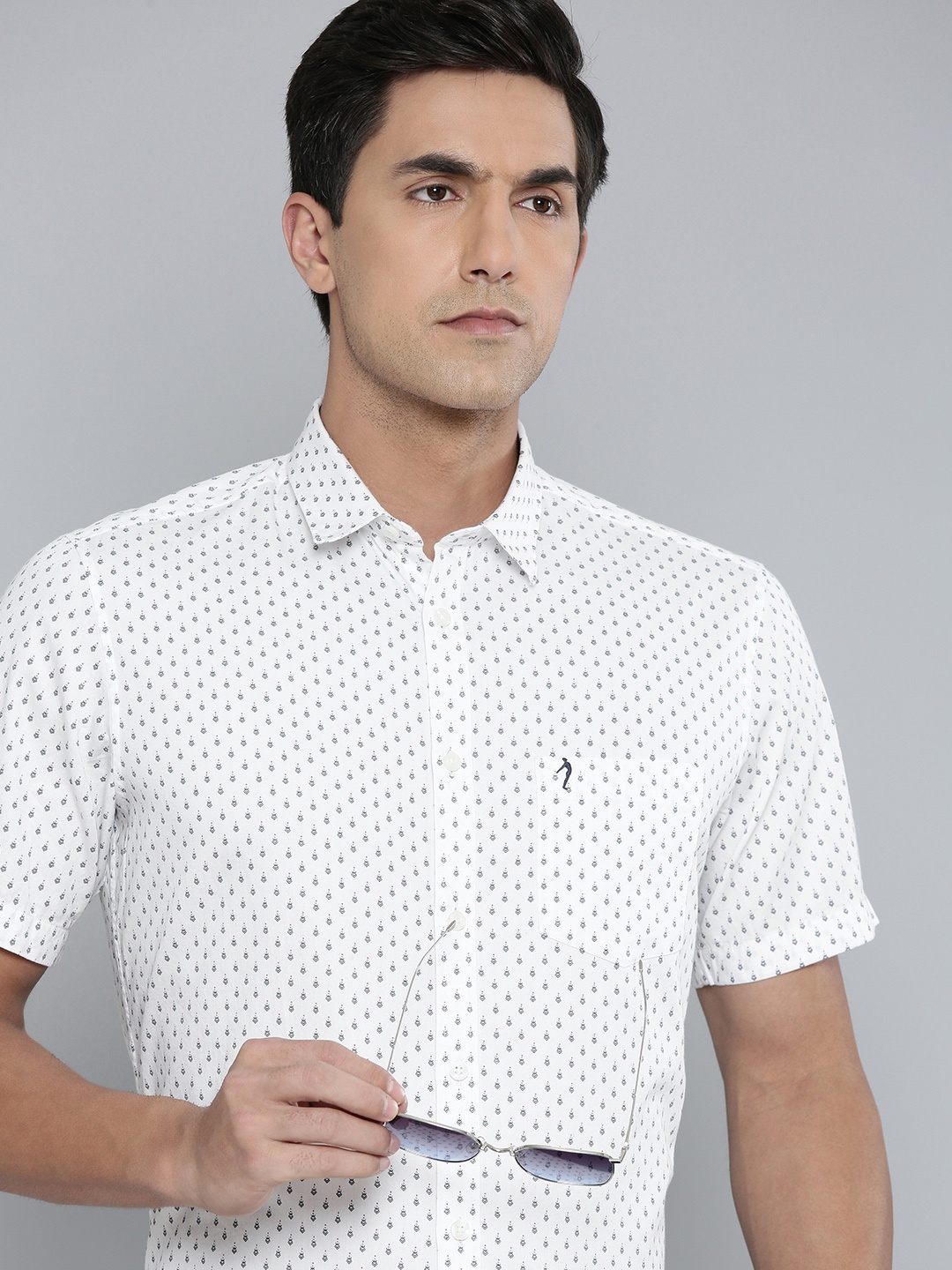 

Indian Terrain Men Pure Cotton Slim Fit Geometric Printed Semiformal Shirt, White
