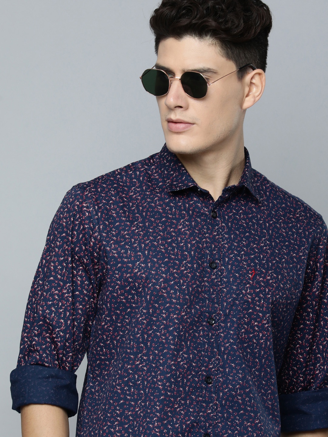 

Indian Terrain Men Navy Blue Slim Fit Floral Printed Pure Cotton Casual Shirt