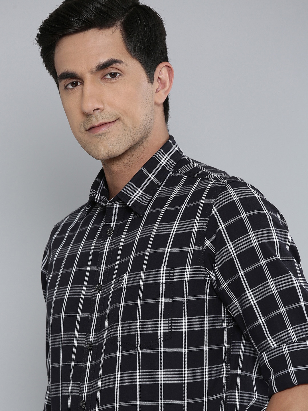

Indian Terrain Slim Fit Checked Pure Cotton Semiformal Shirt, Black