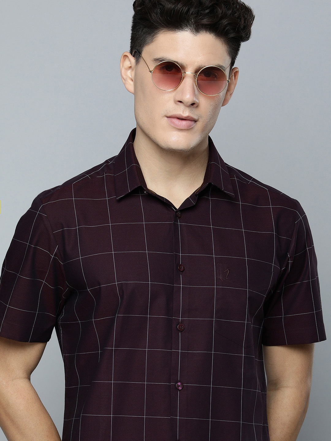 

Indian Terrain Men Slim Fit Windowpane Checked Pure Cotton Casual Shirt, Maroon