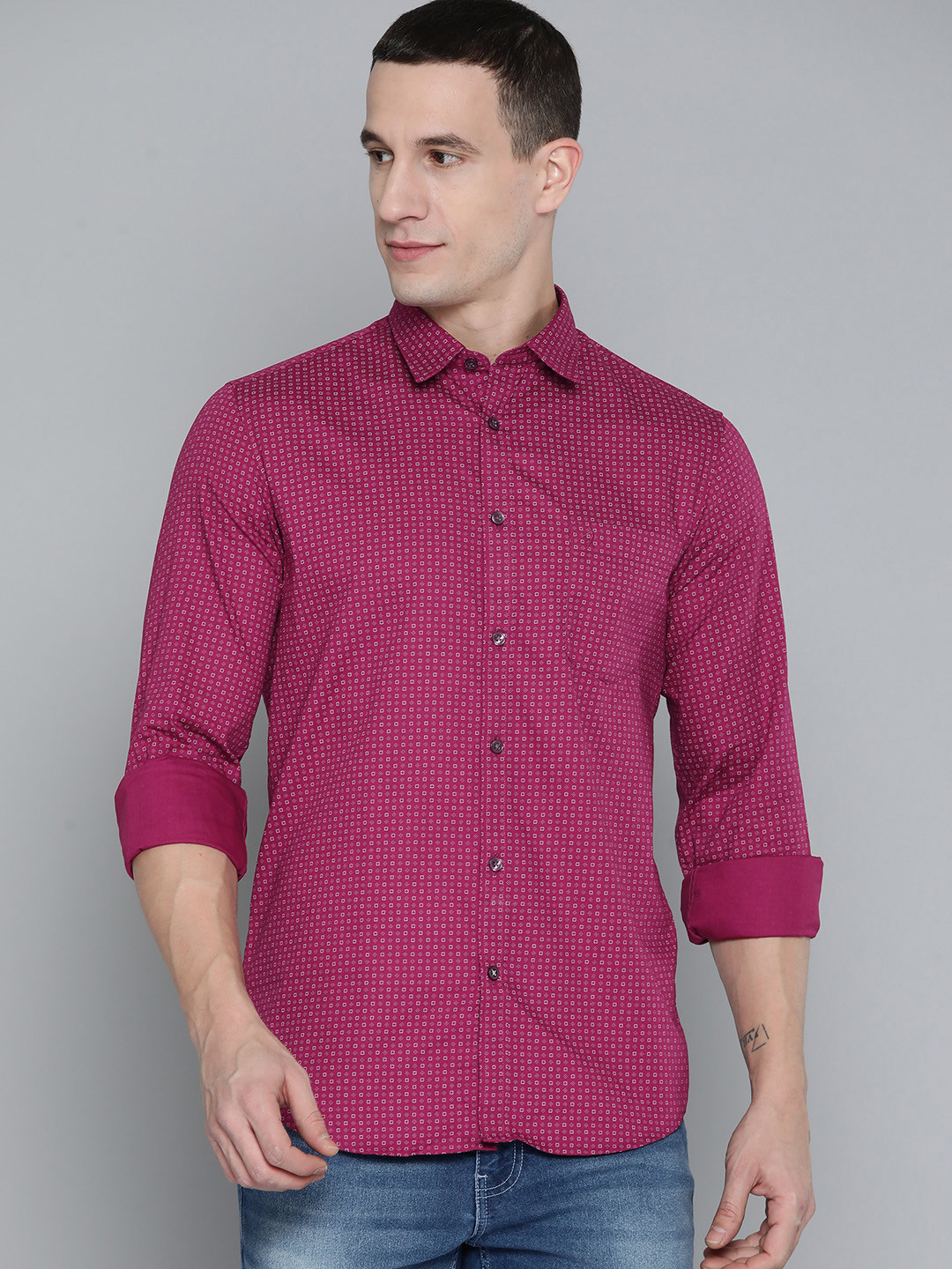 

Indian Terrain Men Slim Fit Printed Pure Cotton Casual Shirt, Pink