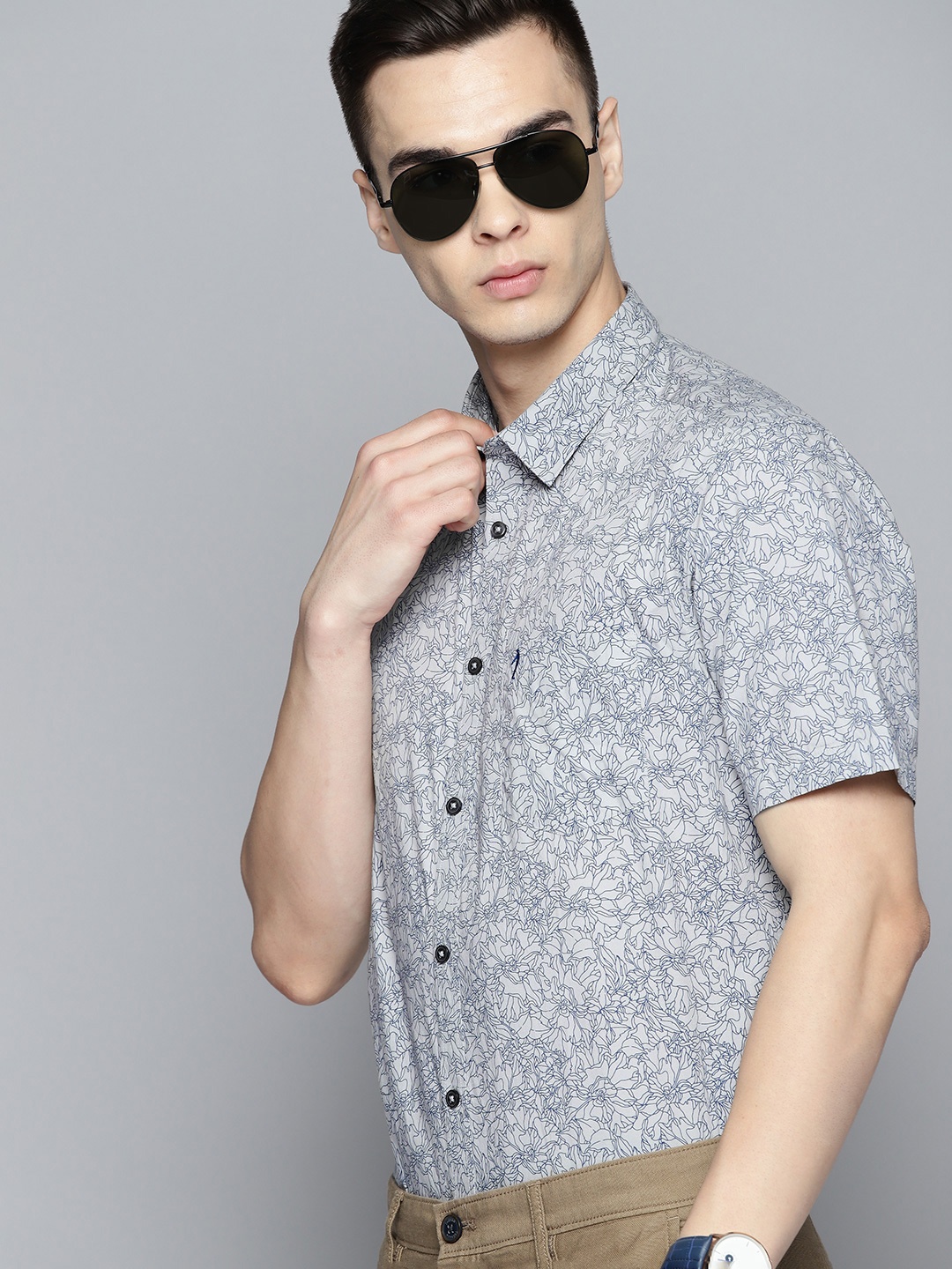 

Indian Terrain Slim Fit Floral Opaque Printed Casual Shirt, Grey