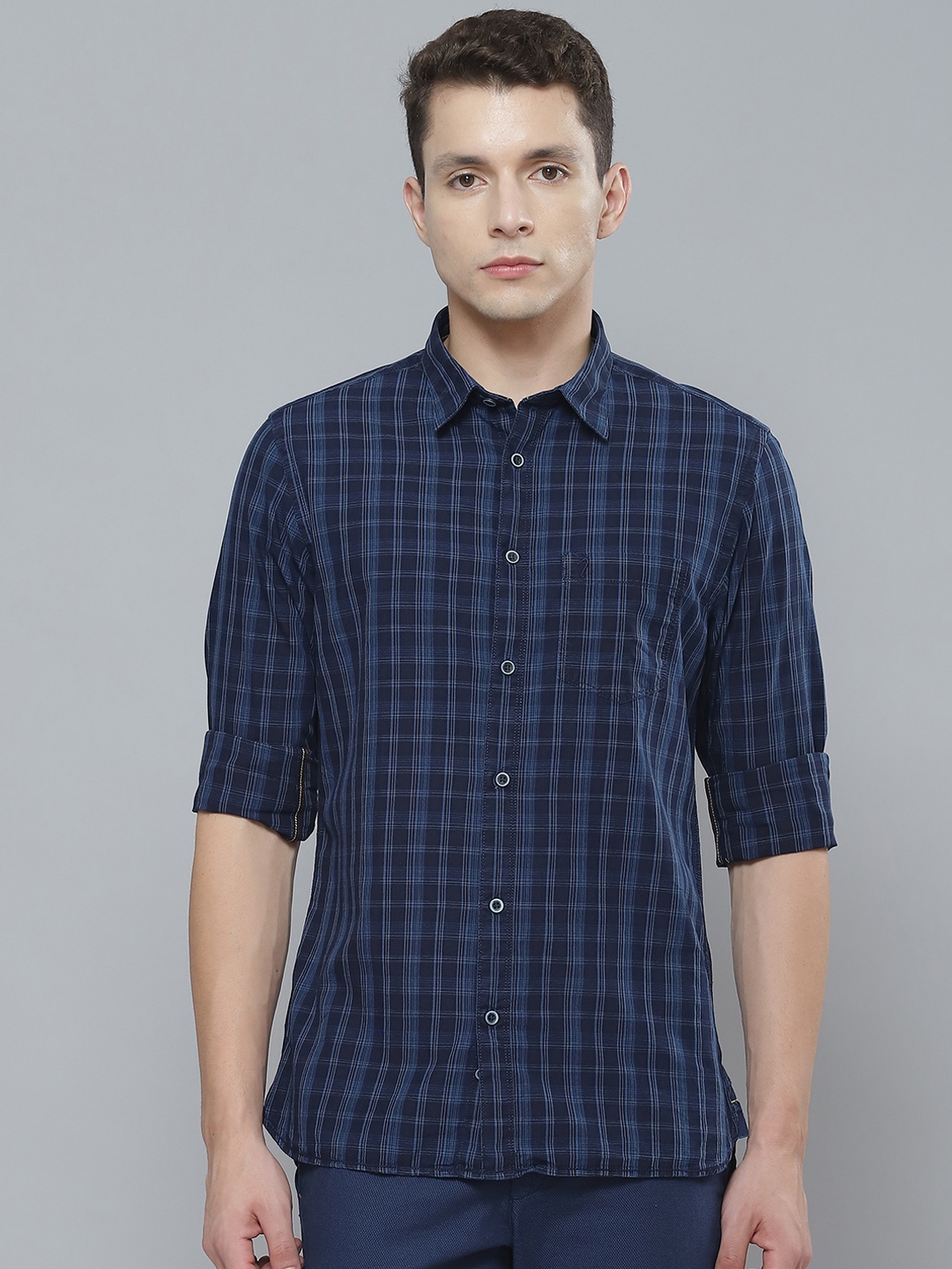 

Indian Terrain Men Navy Blue Pure Cotton Tartan Checks Casual Shirt