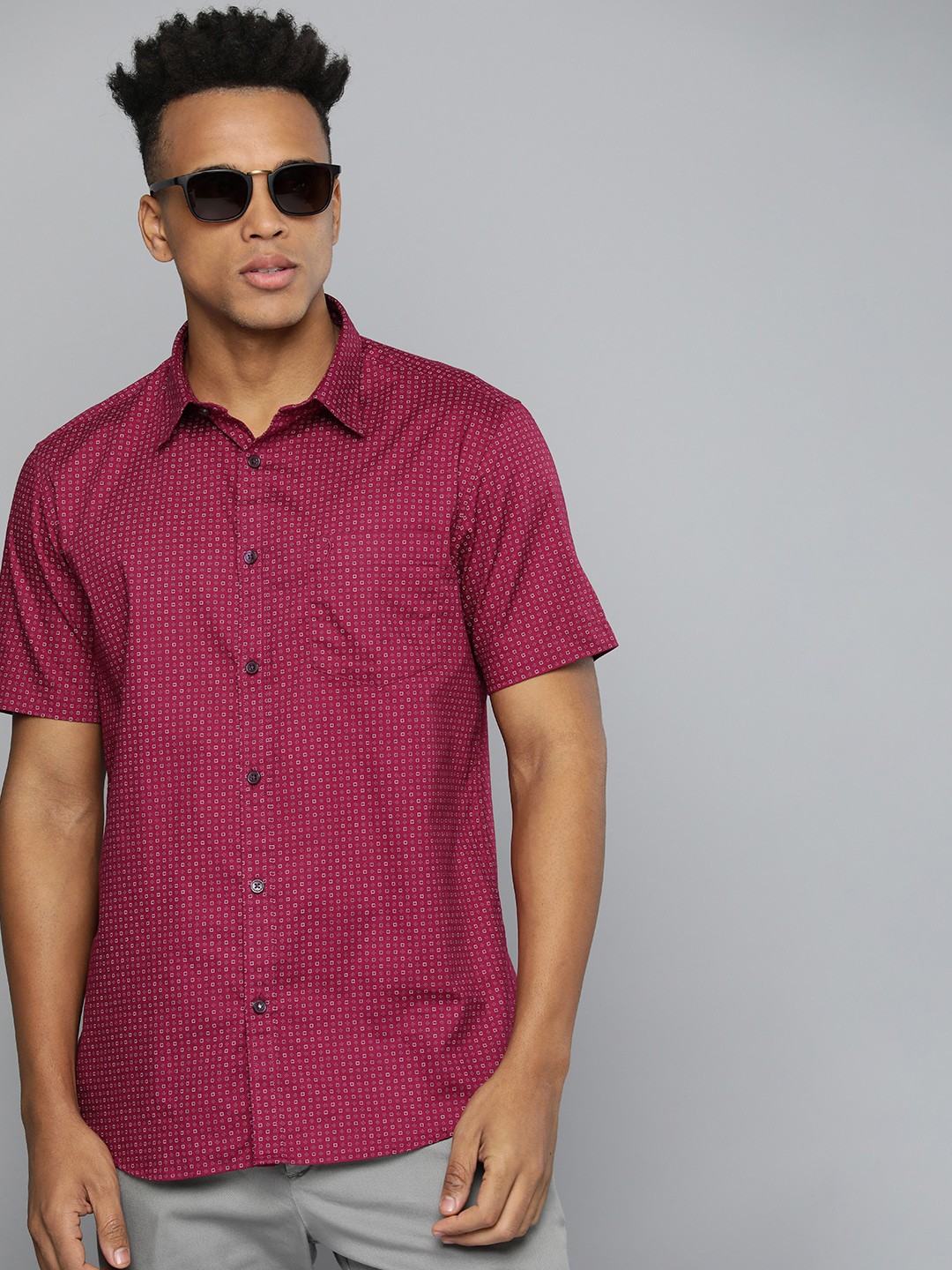 

Indian Terrain Slim Fit Printed Pure Cotton Casual Shirt, Magenta