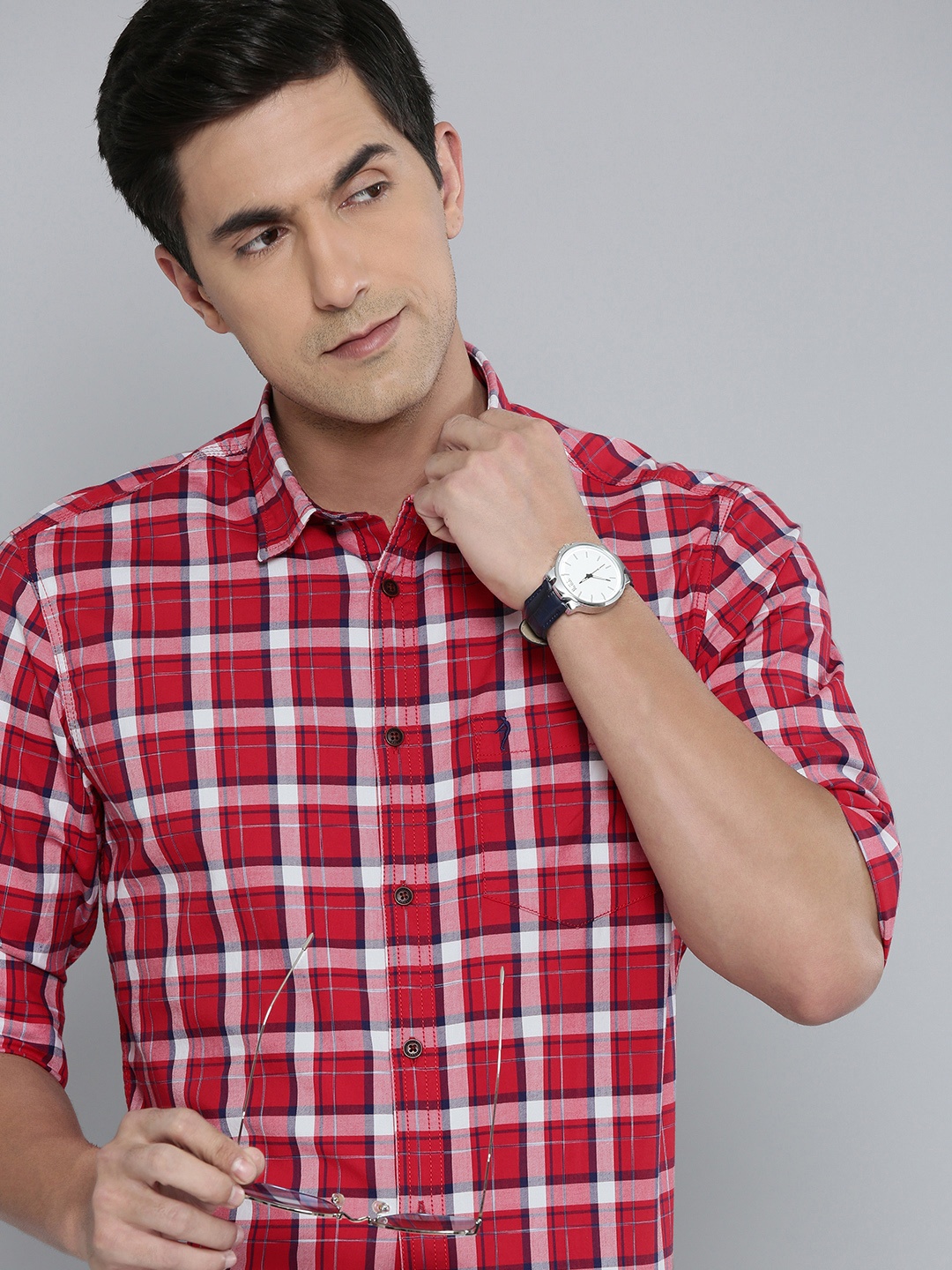 

Indian Terrain Men Pure Cotton Slim Fit Tartan Checks Semiformal Shirt, Red