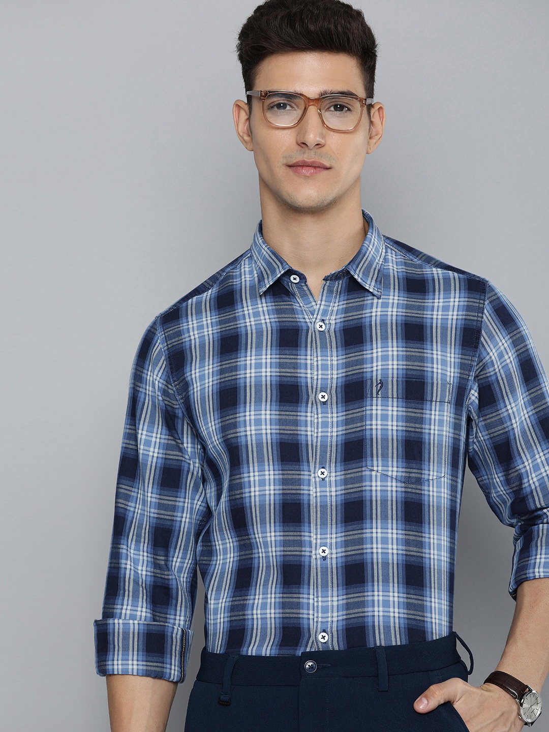 

Indian Terrain Men Pure Cotton Slim Fit Tartan Checks Opaque Semiformal Shirt, Blue
