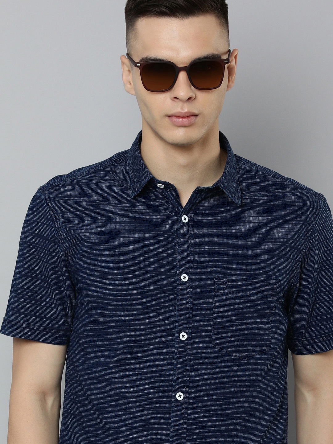 

Indian Terrain Men Pure Cotton Slim Fit Striped Casual Shirt, Blue