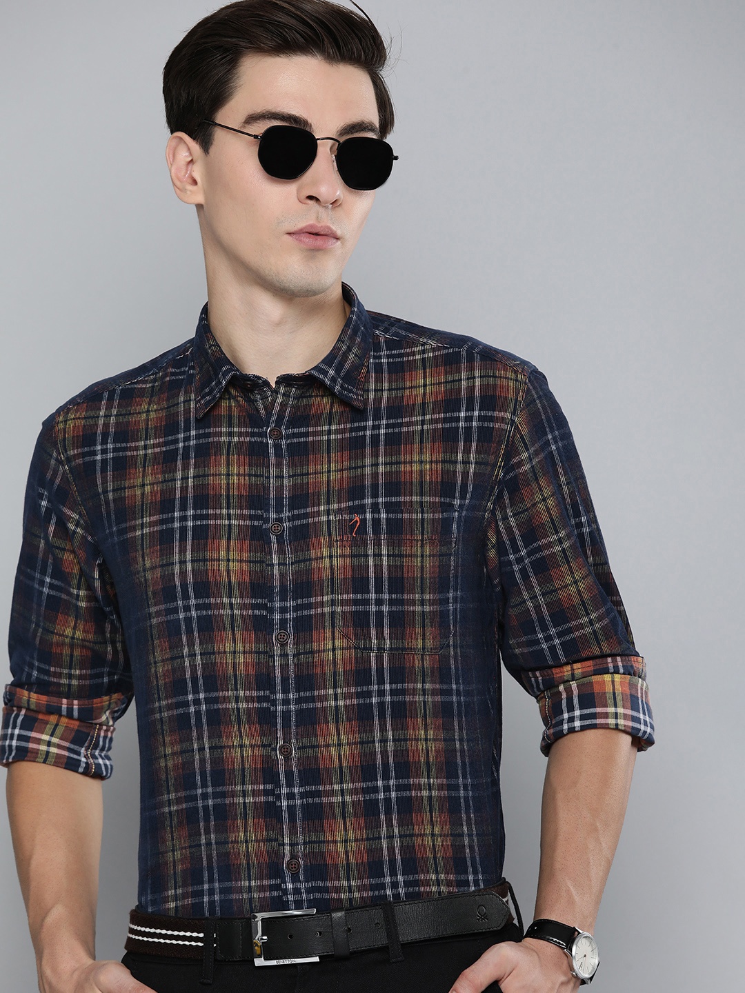 

Indian Terrain Men Navy Blue & Red Slim Fit Checked Pure Cotton Formal Shirt