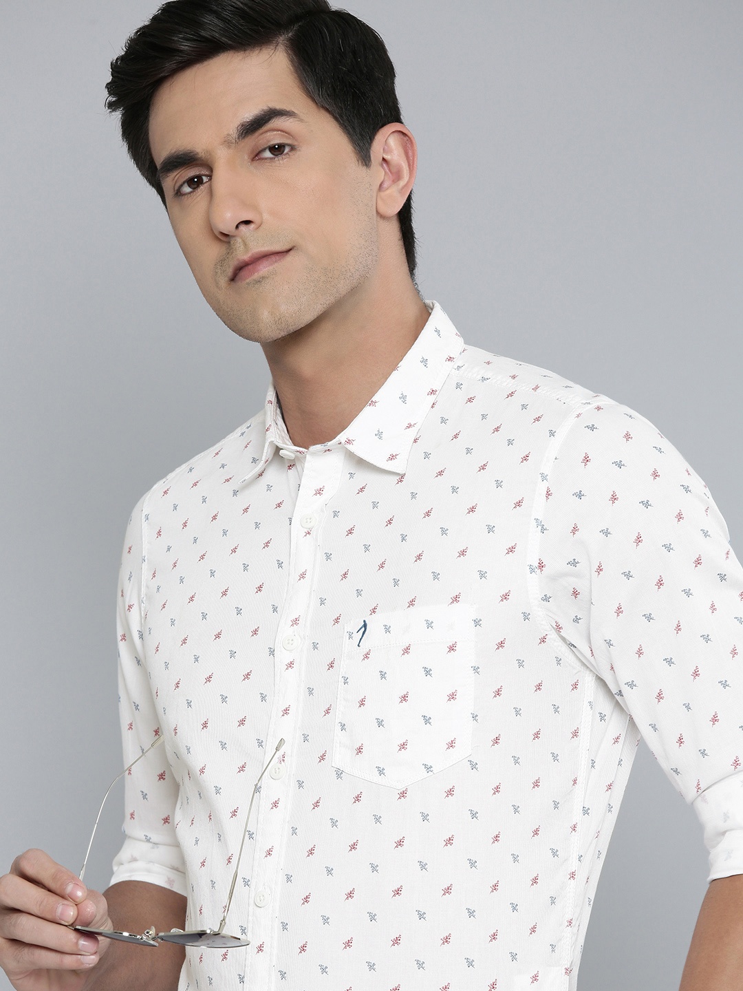 

Indian Terrain Pure Cotton Slim Fit Floral Printed Semiformal Shirt, White