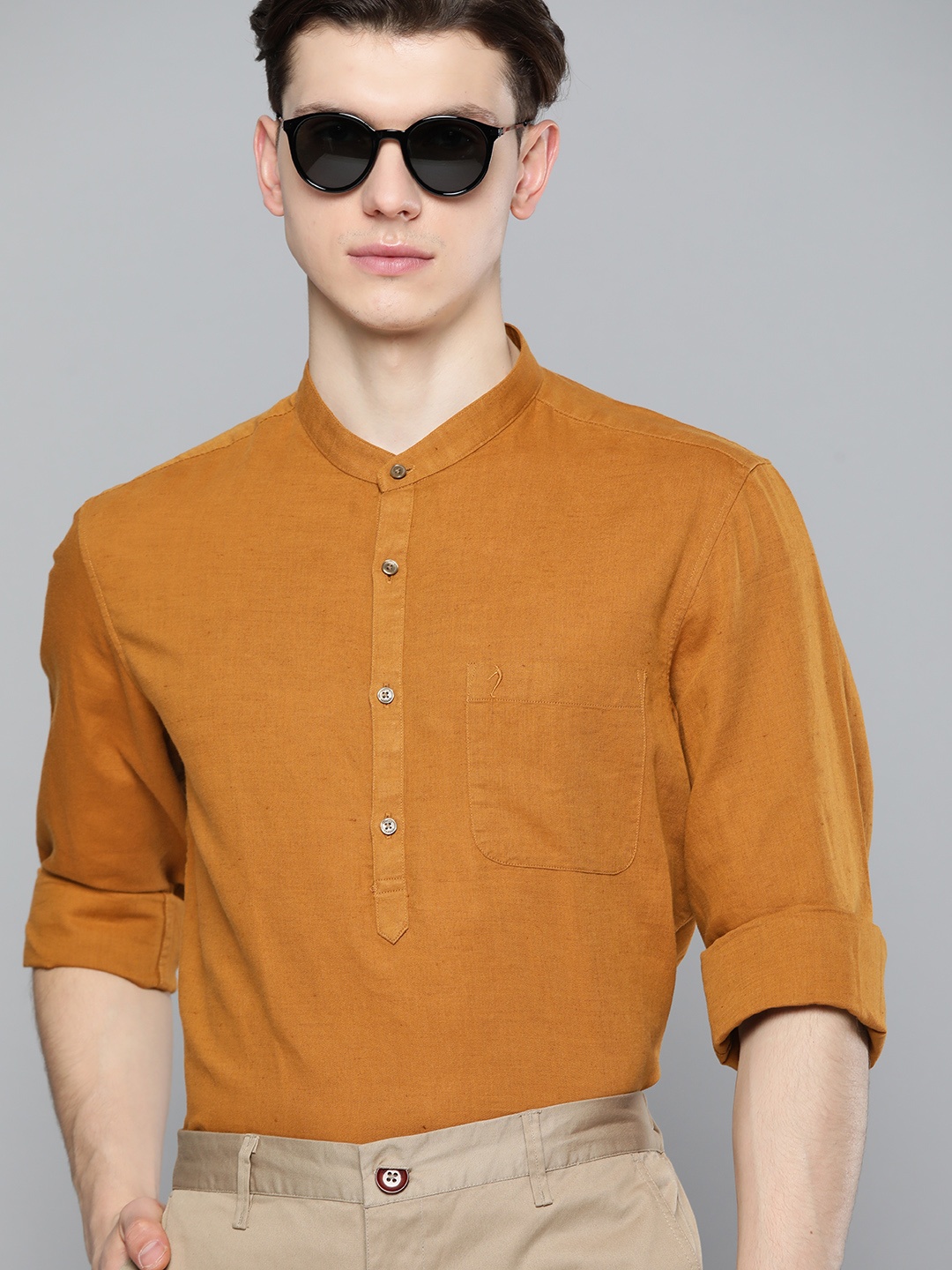 

Indian Terrain Men Mustard Yellow Solid Linen Cotton Slim Fit Casual Shirt