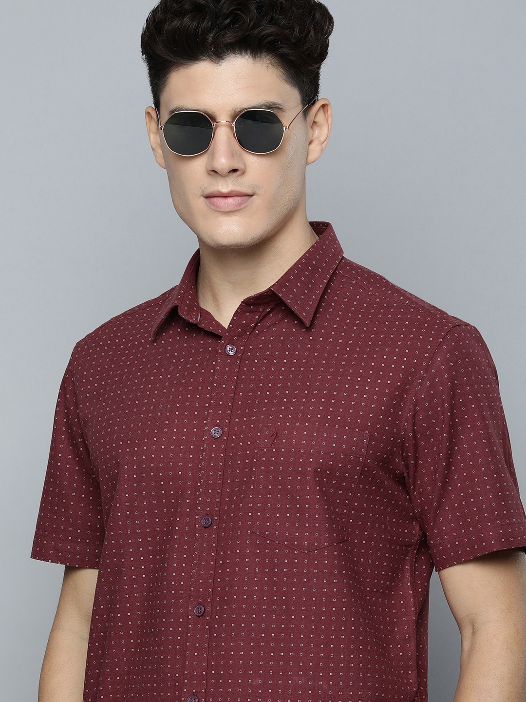 

Indian Terrain Men Slim Fit Printed Pure Cotton Casual Shirt, Maroon