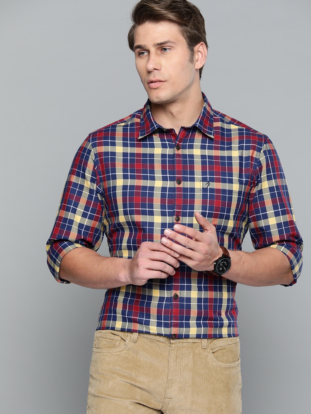 

Indian Terrain Men Navy Blue Slim Fit Tartan Checks Casual Shirt
