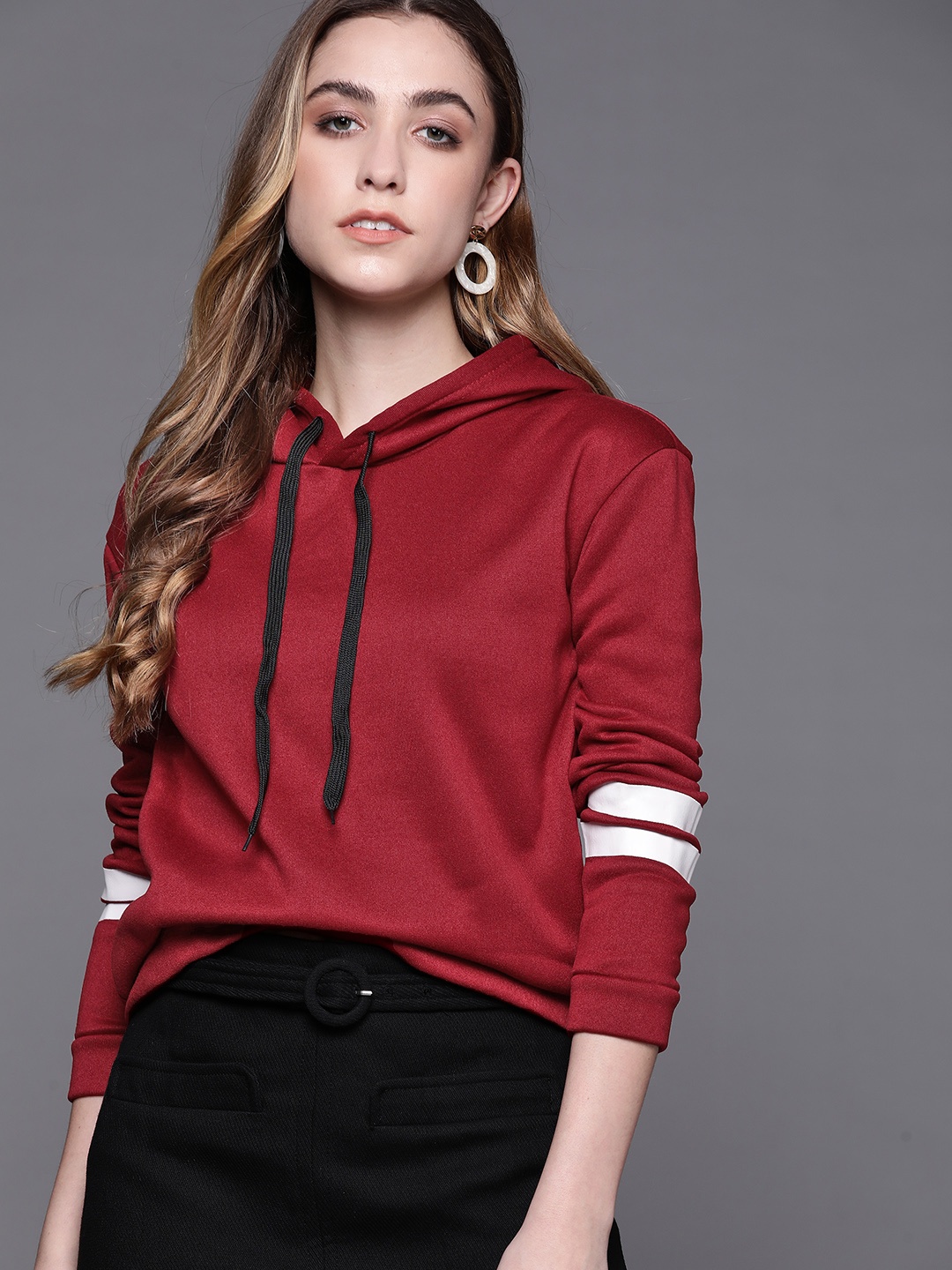 

JC Mode Women Maroon Solid Hooded Sweatshirt