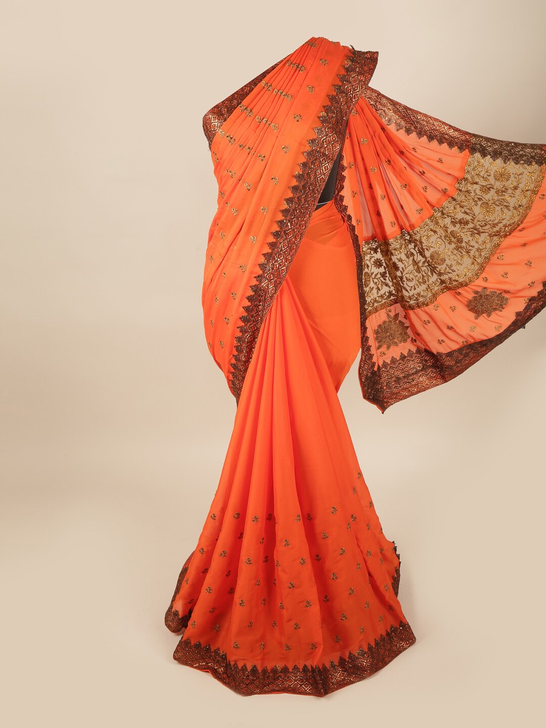 

Pothys Orange & Gold-Toned Ethnic Motifs Beads and Stones Pure Georgette Saree