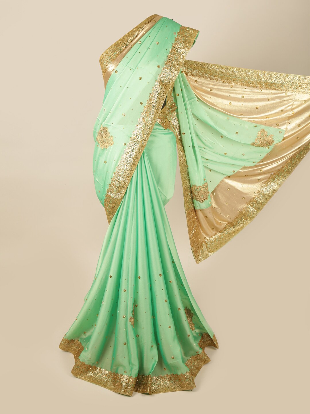 

Pothys Green & Gold-Toned Floral Embroidered Pure Georgette Saree