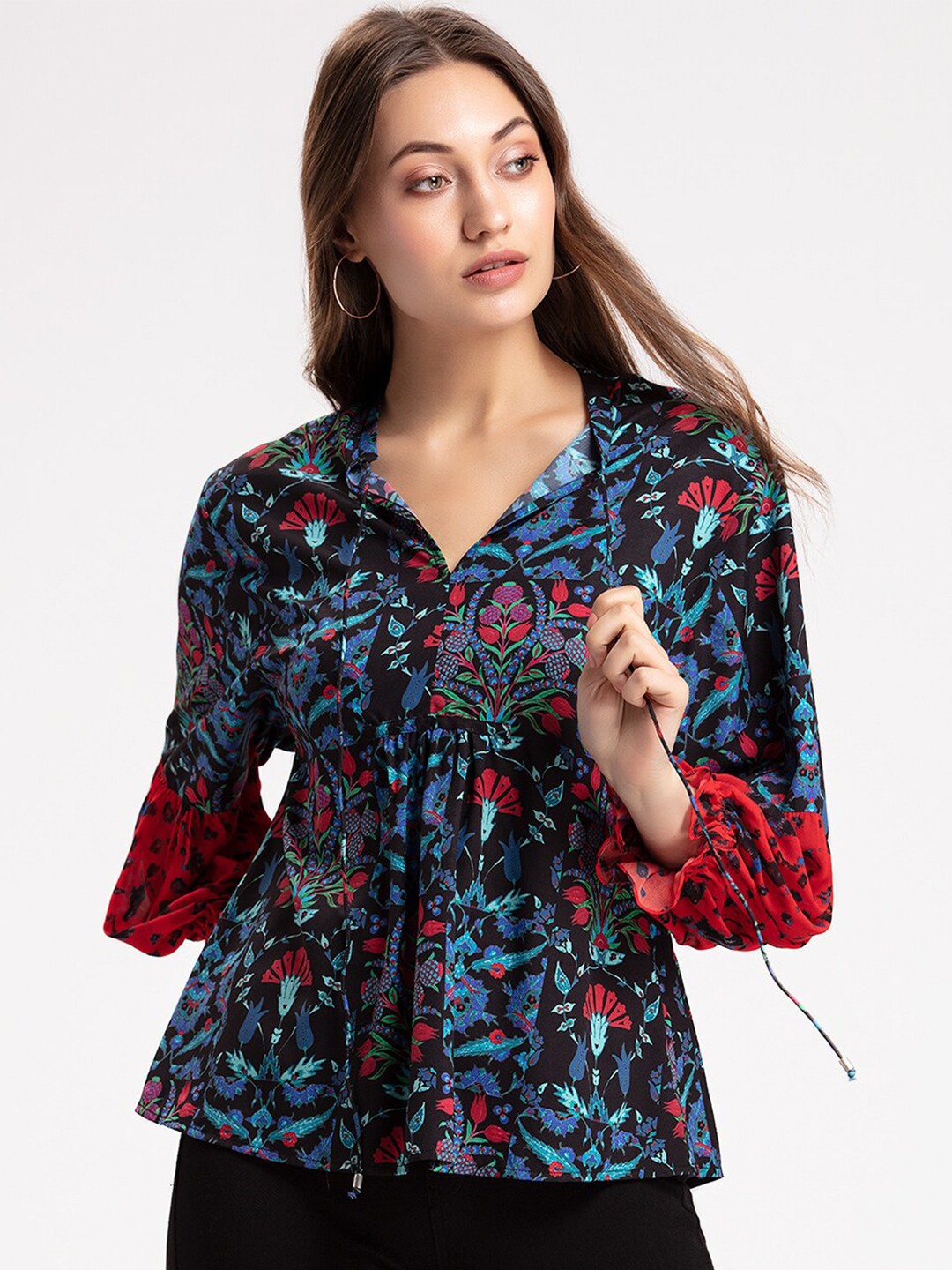 

SHAYE Black & Blue Floral Tie-Up Neck Top