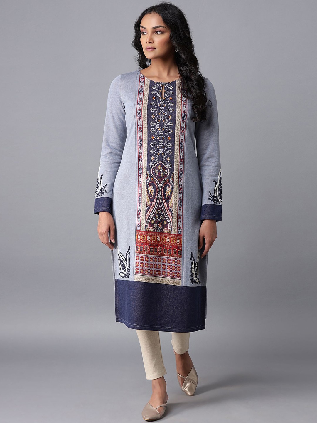 

W Women Blue Geometric Embroidered Thread Work Kurta