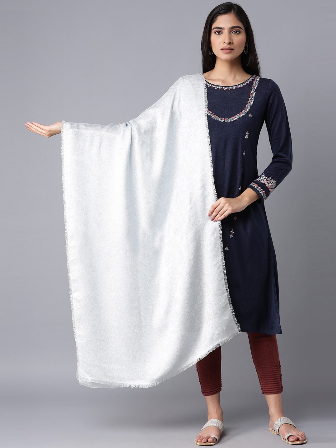 

W Women Silver-Coloured Woven-Design Shawl